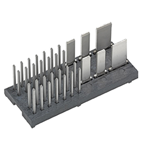 Foto Molex presenta sus conectores combinados personalizados con lengüetas y clavijas.
